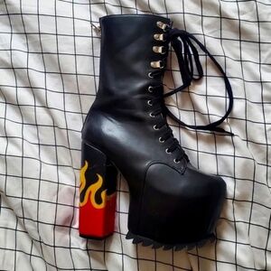 Current Mood Dolls Kill Flame Platforms